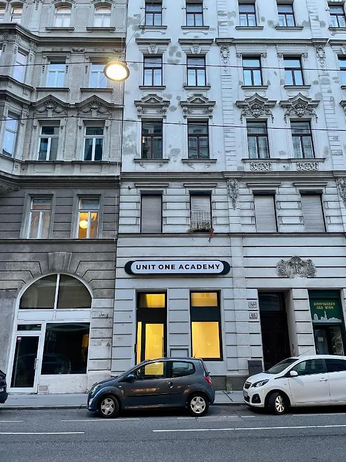 Zentral - Netflix - 2 Stoecke - Arbeitsplatz Apartment Vienna Austria