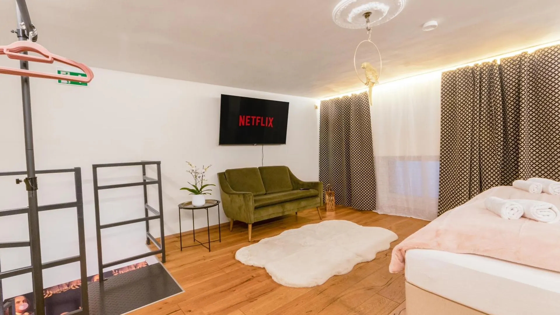 Zentral - Netflix - 2 Stoecke - Arbeitsplatz Apartment Vienna